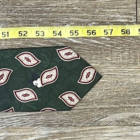 DISNEY ORIGINALS Men's Tie Mickey Mouse Silk Green Red Geometric Paisley Necktie - Picture 7 of 7